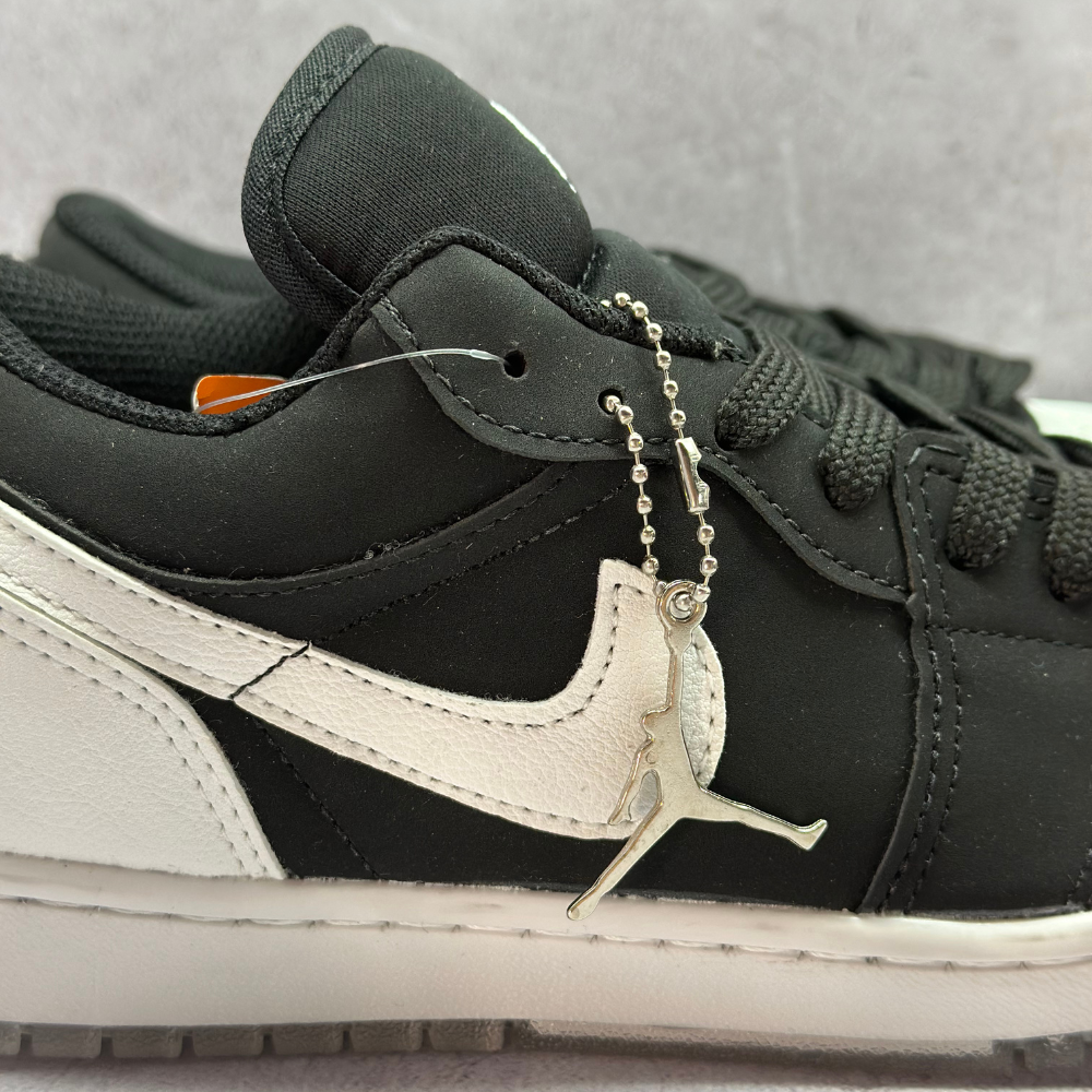 NIKE JORDAN LOW 1 SE BLANCA Y NEGRA - Image 3