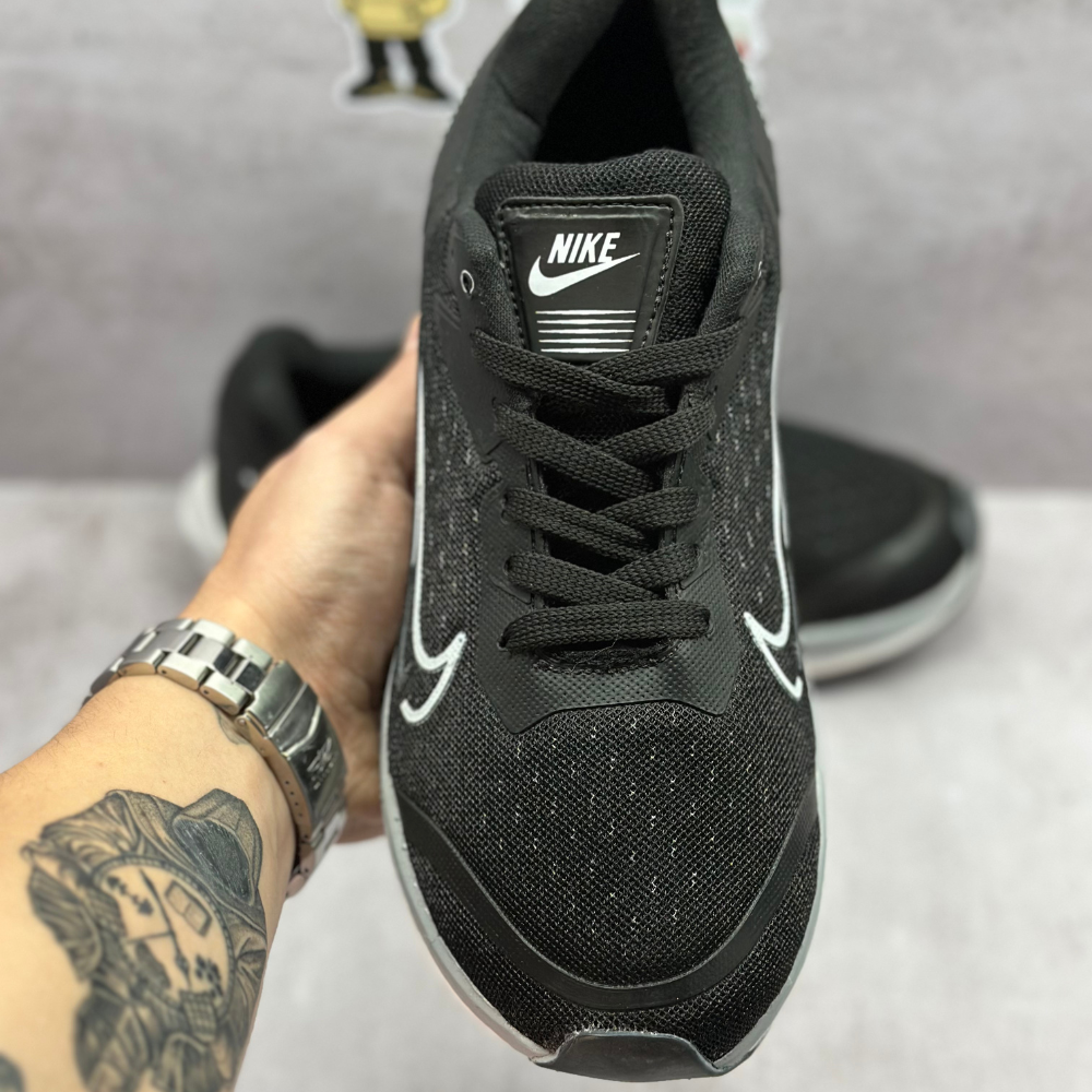 NIKE AIR ZOOM NEGRAS - Image 7